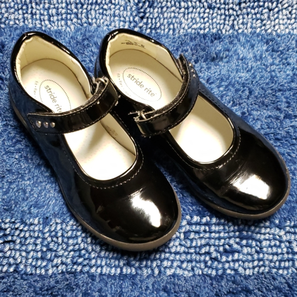 Dress shoes